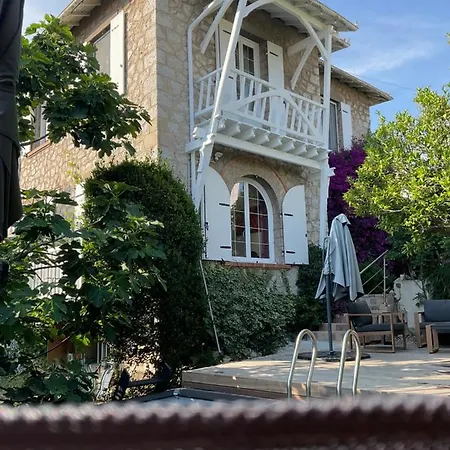 Entire 12mn Walk From Le Palais Villa *